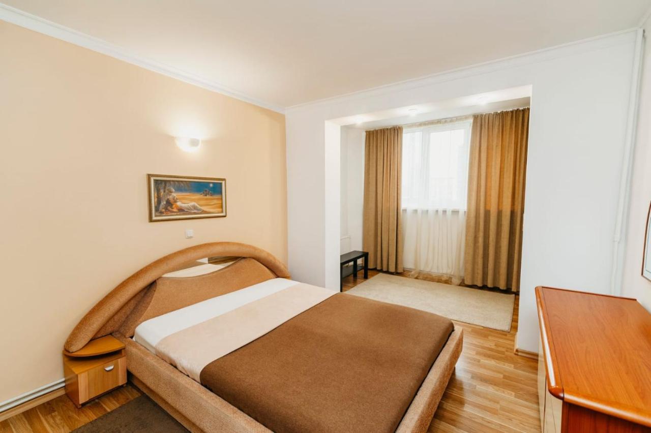 Stefan Cel Mare Apartment Chisinau Bagian luar foto